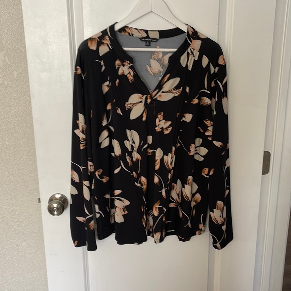 NWOT Zac & Rachel long sleeve top